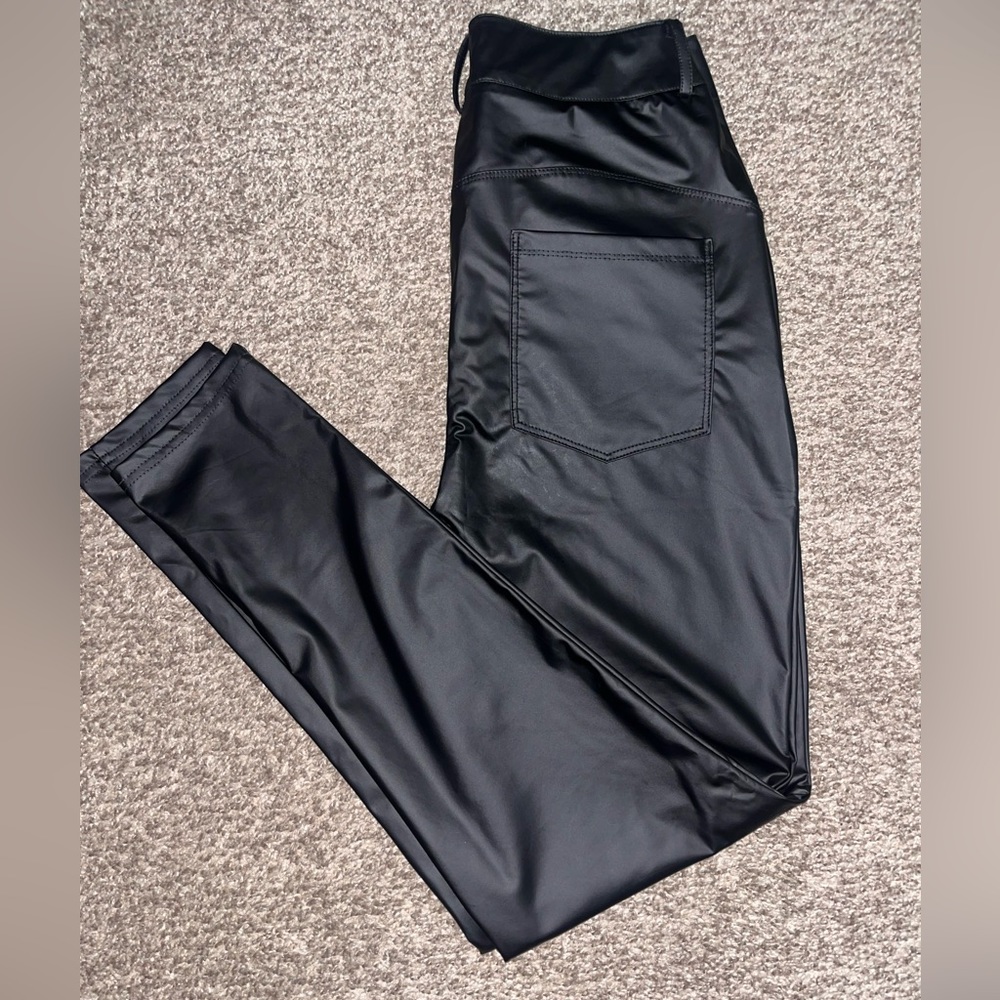 CHICME faux leather pants — size Medium, black